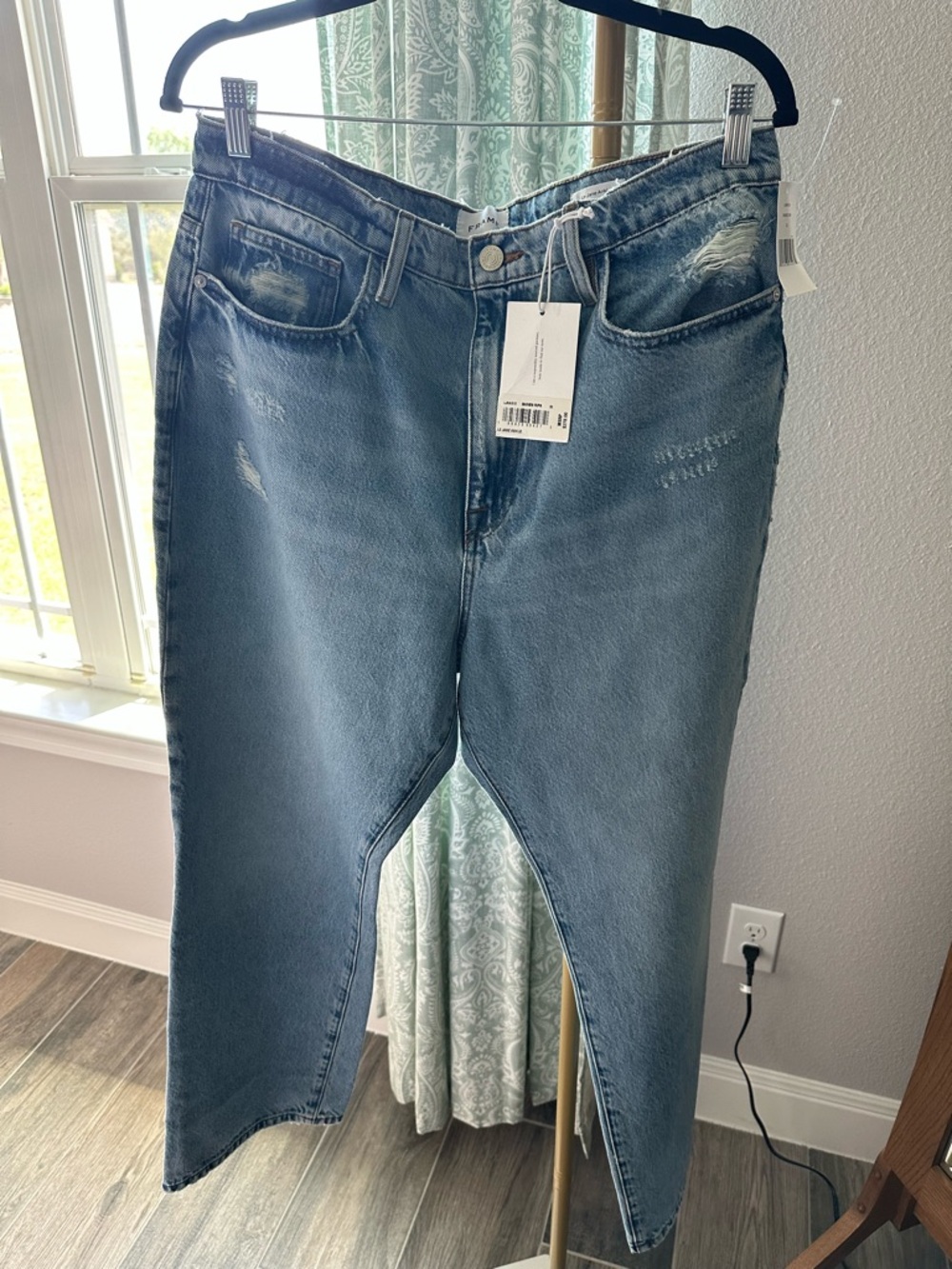 Frame Denim Washed Light Blue Wide-Leg Distressed Jeans
